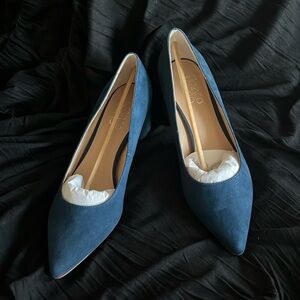 Franco Sarto Navy Suede Pumps